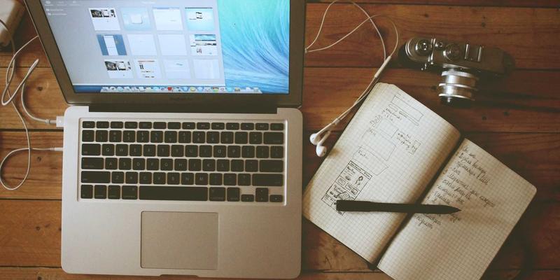 征服山峰的影像守护者：野外摄影装备终极防护指南