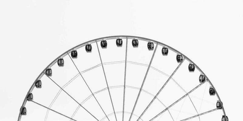 徒步登山与露营电力全攻略：如何用户外电源和太阳能板打造移动能源站