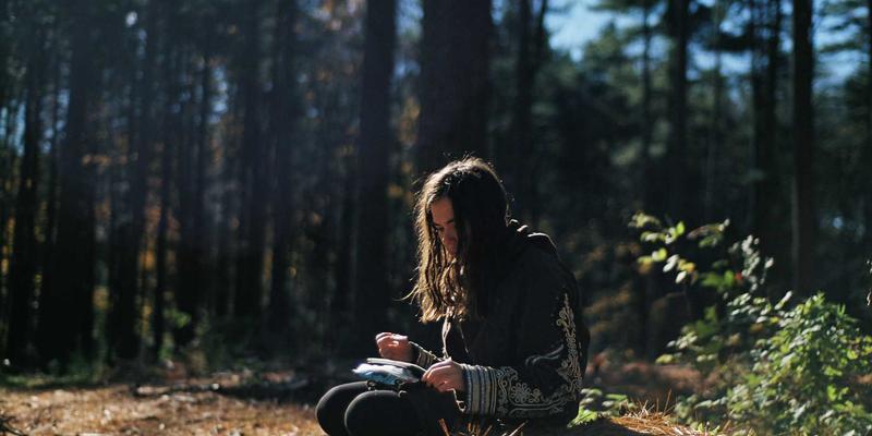 溯溪与溪降装备全解析：从防水包到潜水服，安全征服峡谷水系